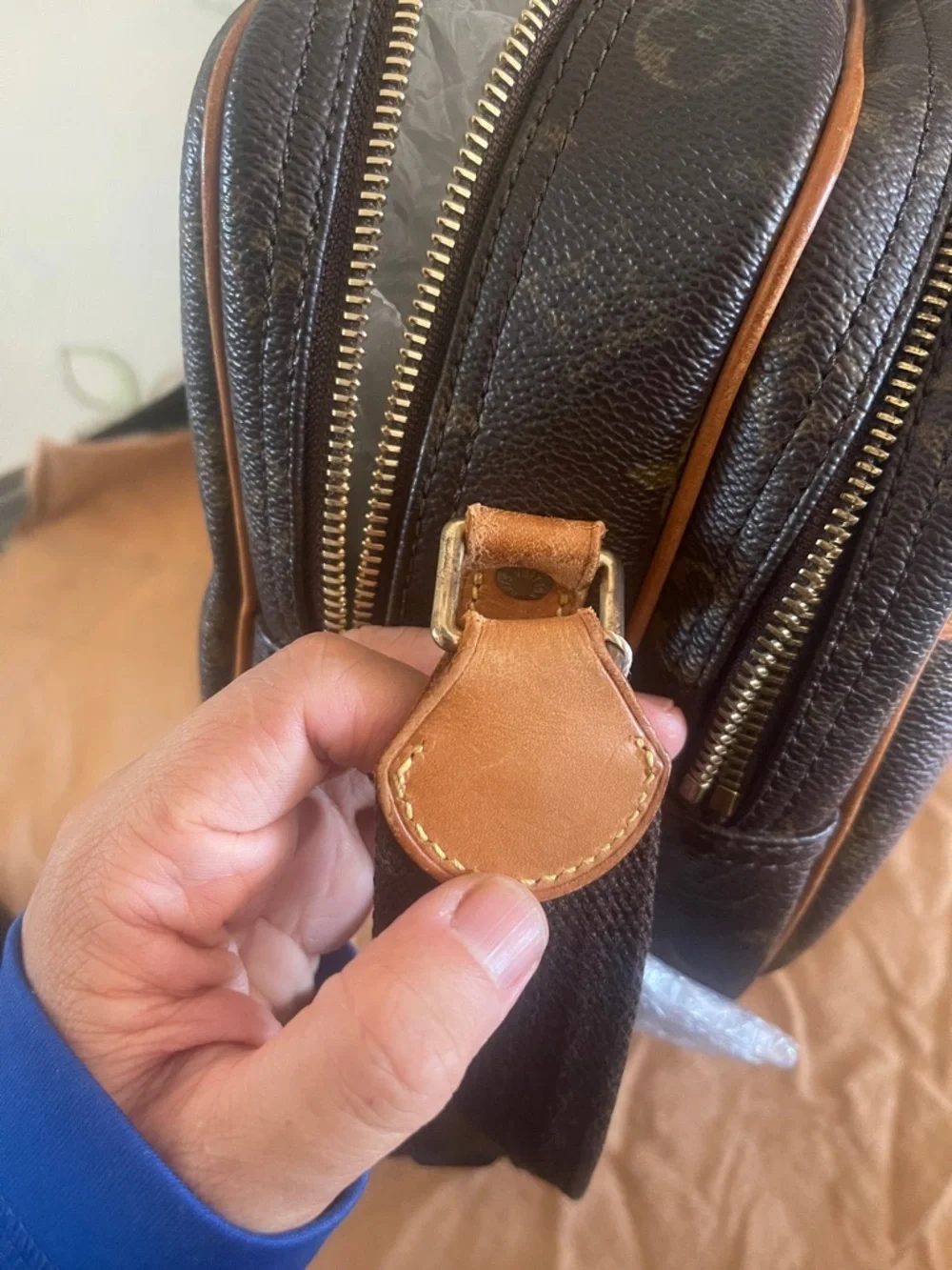 LOUIS VUITTON Monogram Canvas Reporter PM Bag‎ Crossbody message- Brown/Tan